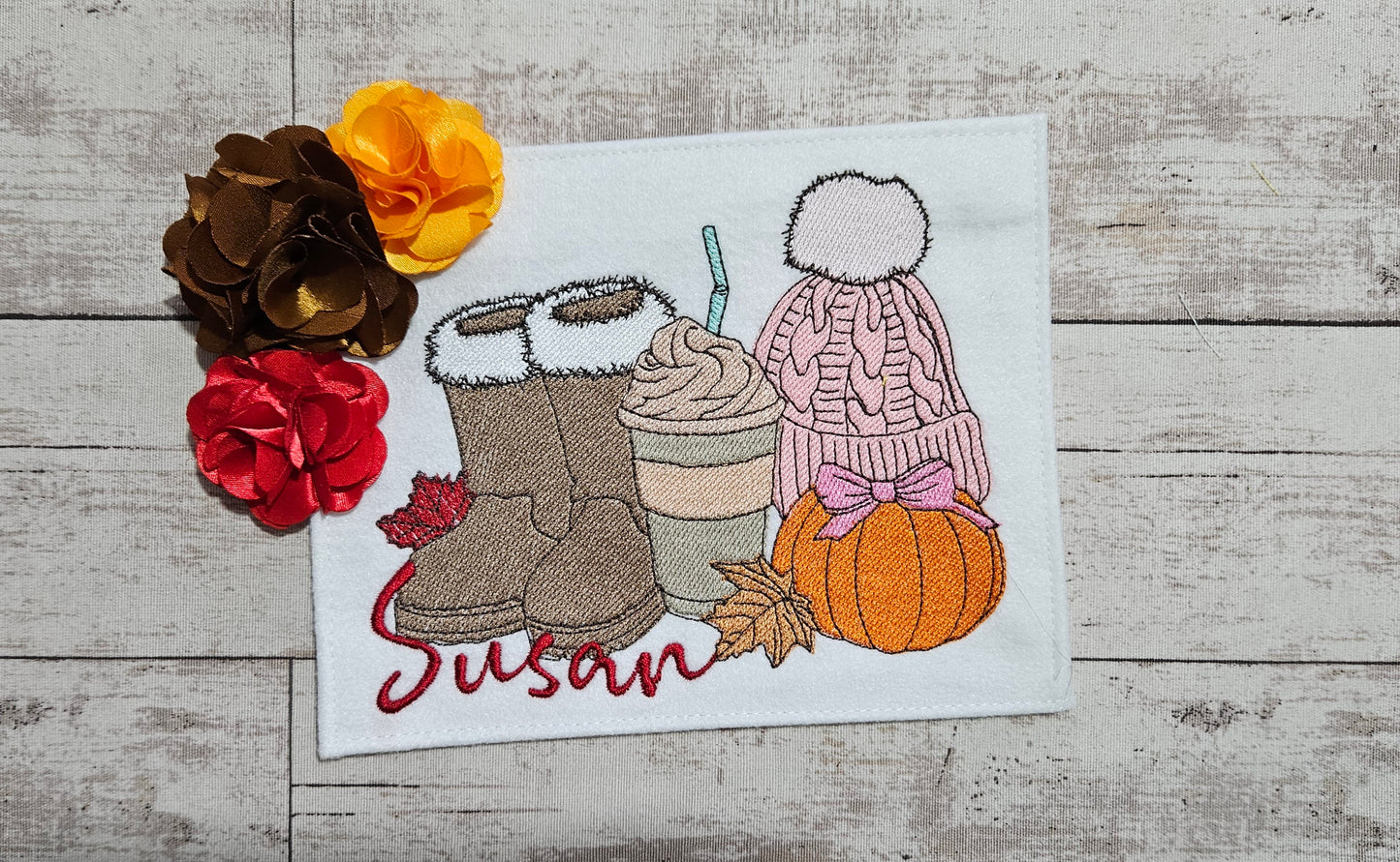 Matriz de Bordado Kit Outono Botas Café Abóbora – Ponto Cheio
