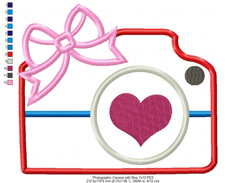 Matriz de Bordado Câmera Fotográfica com Laço – Aplique