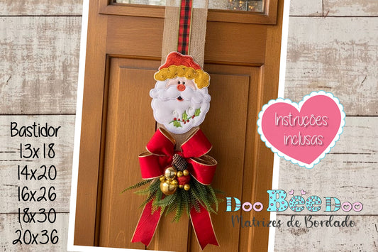 Matriz de Bordado Papai Noel com Azevinho na Barba Enfeite de Porta – Projeto ITH