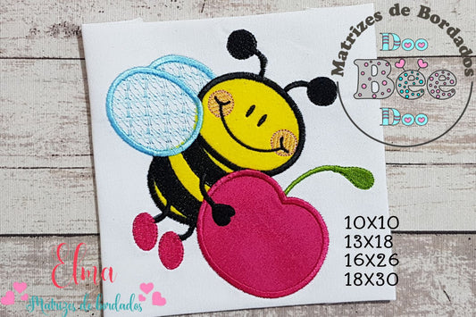 Matriz de Bordado Abelhinha com Cereja – Aplique
