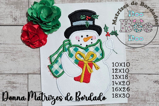 Matriz de Bordado Boneco de Neve com Presente e Cachecol – Aplique