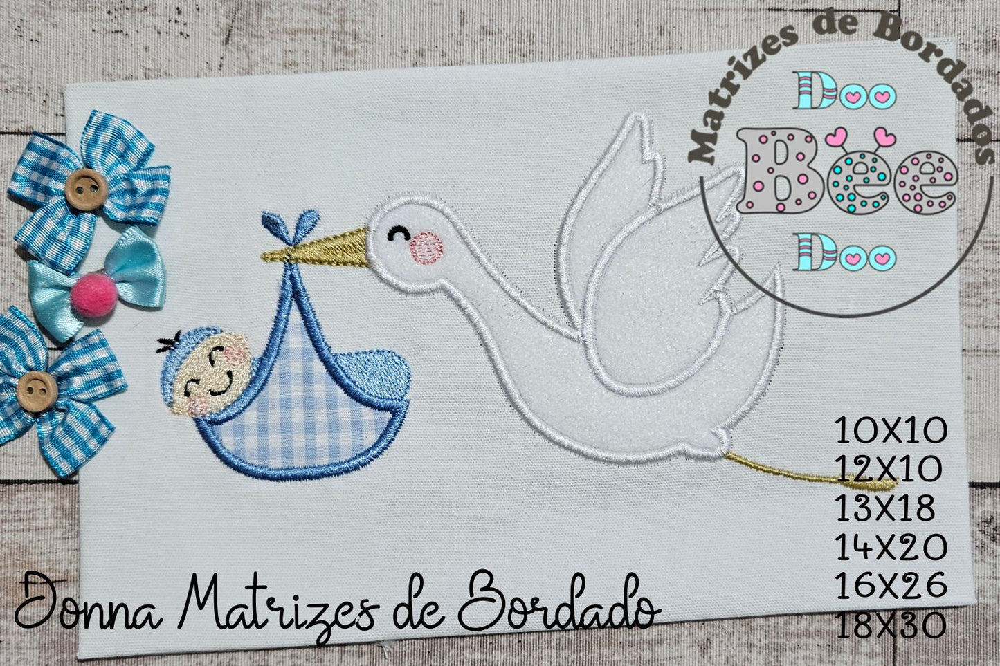 Matriz de Bordado Cegonha Carregando Pacotinho de Amor – Aplique