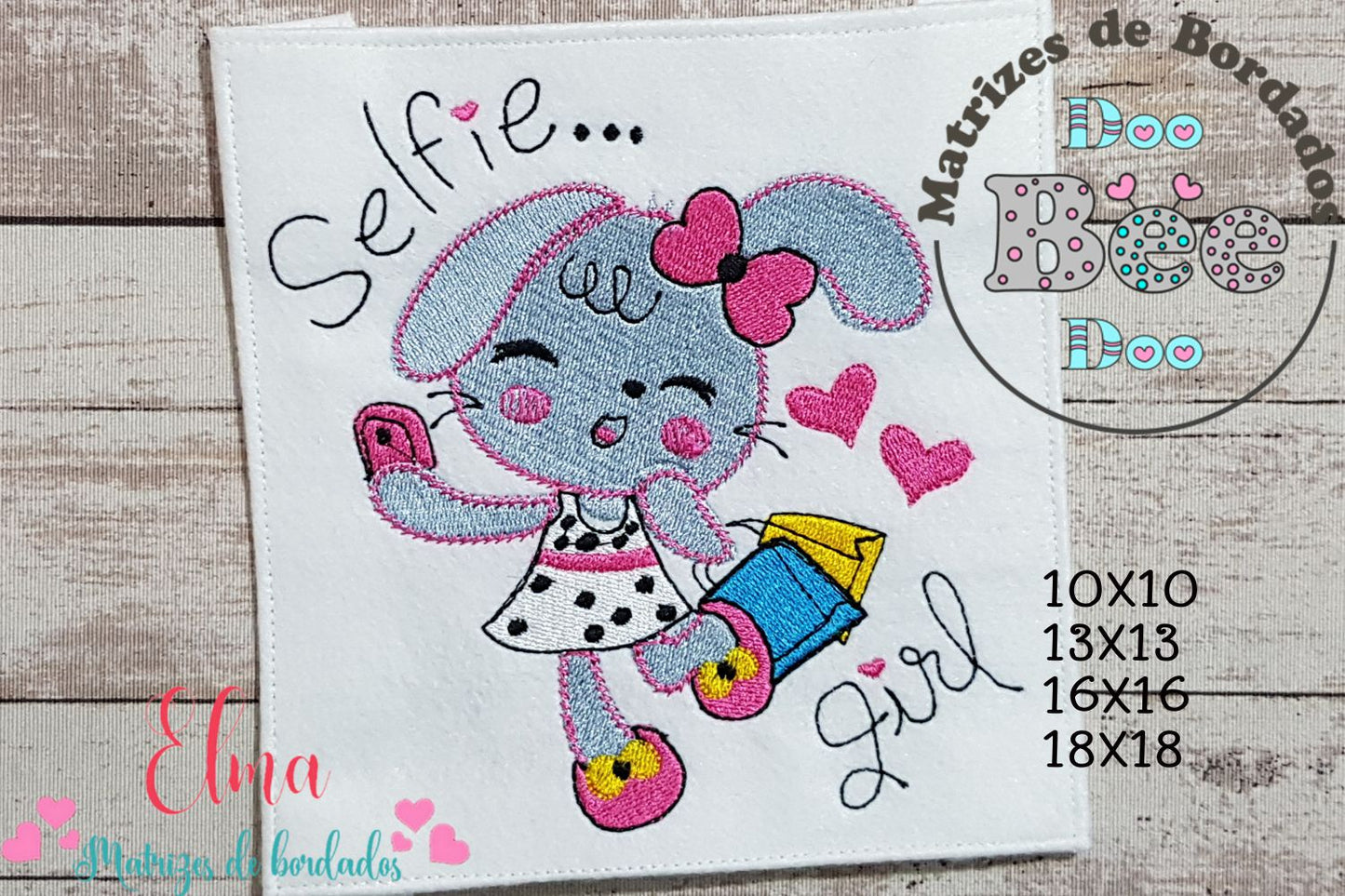 Matriz de Bordado Coelhinha Selfie Girl – Ponto Cheio
