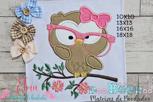 Matriz de Bordado Corujinha com Óculos – Aplique