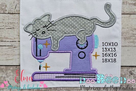 Matriz de Bordado Gatinho Dorminhoco na Máquina de Costura – Aplique