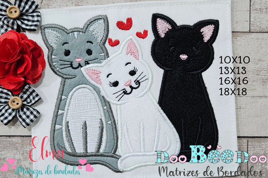 Matriz de Bordado Família de Gatinhos com Amor – Aplique