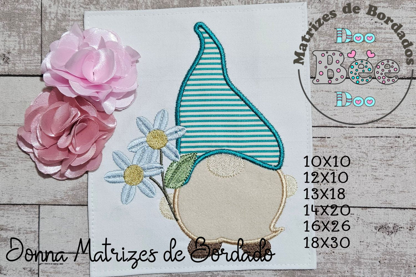 Matriz de Bordado Gnomo com Margaridas – Aplique