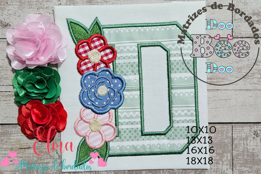 Matriz de Bordado D de Doçura com Flores - Aplique