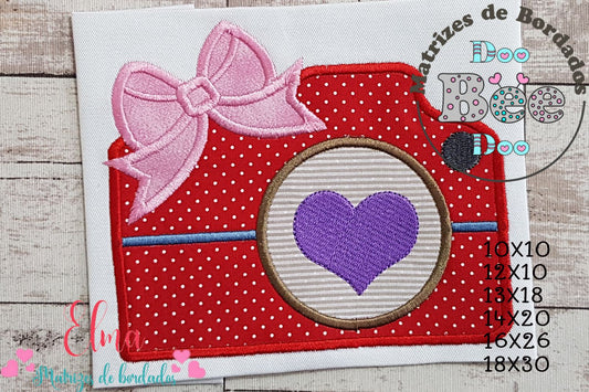 Matriz de Bordado Câmera Fotográfica com Laço – Aplique