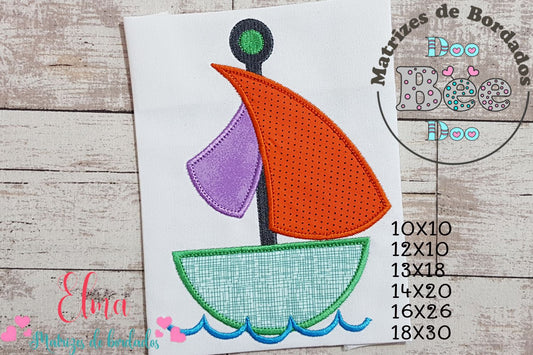 Matriz de Bordado Barquinho com Velas Coloridas – Aplique