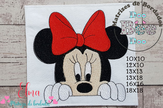 Matriz de Bordado Minnie Curiosa Espiando – Ponto Cheio