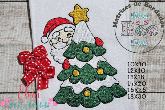 Matriz de Bordado Árvore de Natal com Papai Noel Fofo – Ponto Cheio