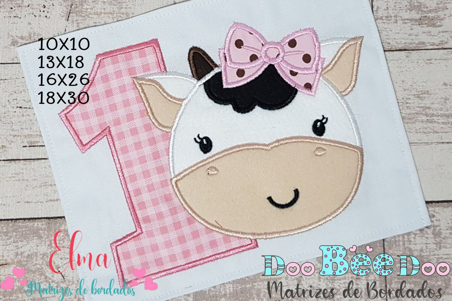 Matriz de Bordado Vaquinha com Laço e Número 1 – Aplique
