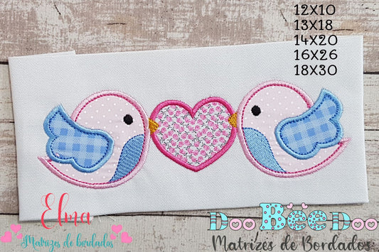 Matriz de Bordado Passarinhos Românticos com Coração – Aplique