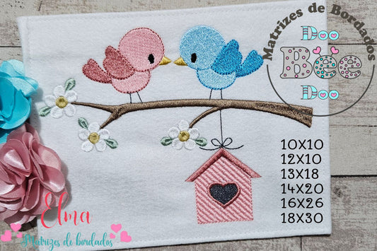 Matriz de Bordado Passarinhos no Galho com Coração – Ponto Cheio